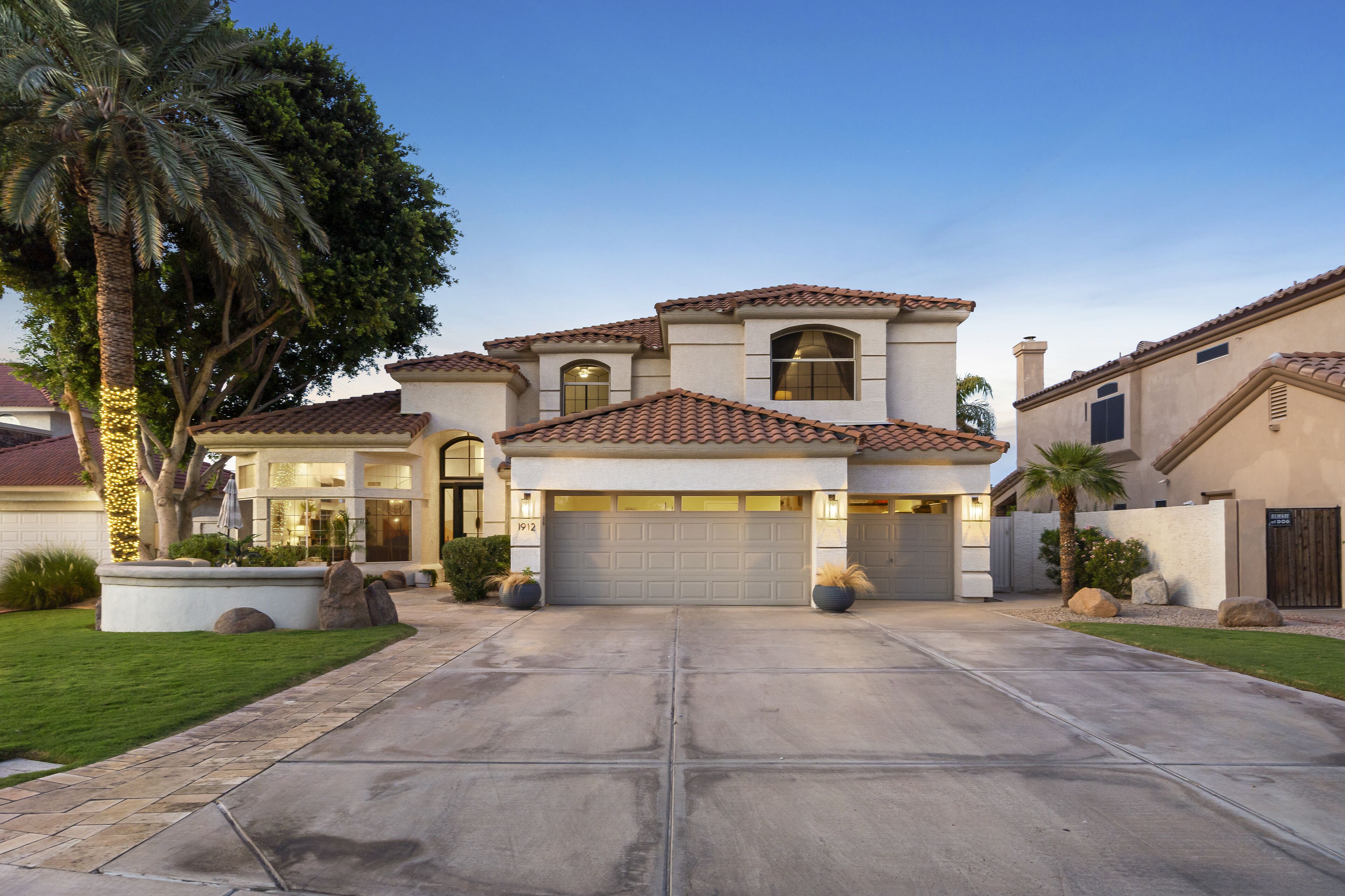 Luxurious Lake House | Full Amenities, Pool + Lake