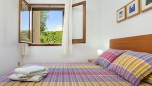 3 bedrooms, iron/ironing board, Internet - 2CIP01-6pax - House with capacity for 06 people and private pool located in a quiet area (Vidreres)