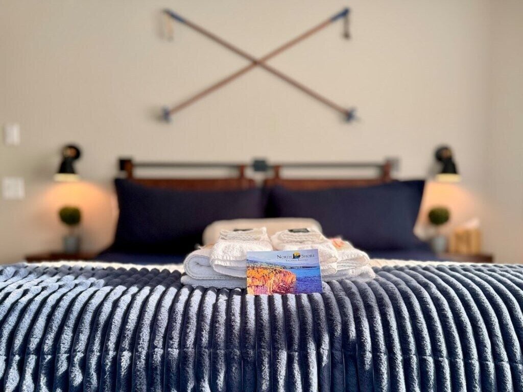 4 bedrooms, desk, iron/ironing board, travel cot