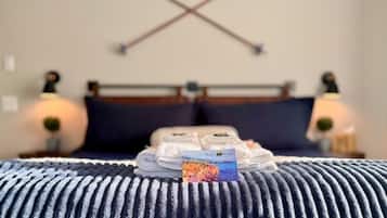 4 bedrooms, desk, iron/ironing board, travel cot