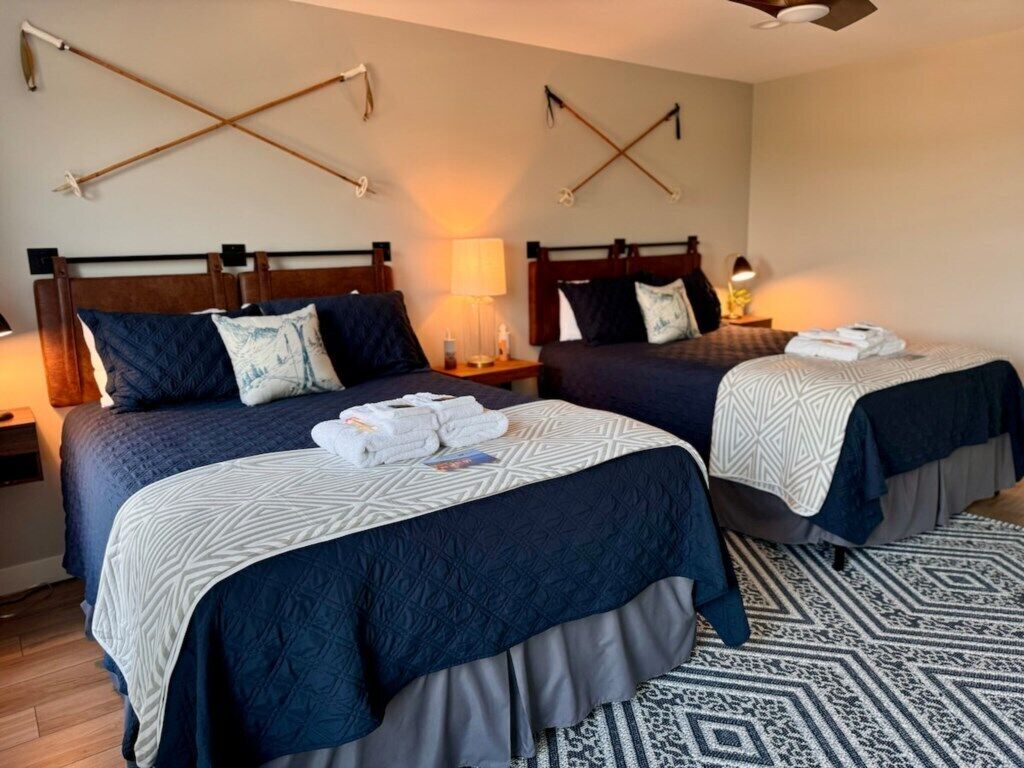 4 bedrooms, desk, iron/ironing board, travel cot