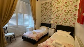2 chambres, fer et planche Ă  repasser, Wi-Fi, draps fournis