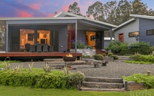 Wine Down Estate - 5 bedroom house on 10 acres