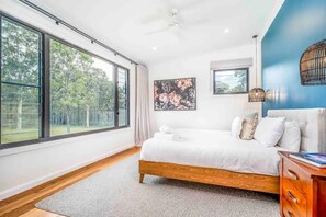 5 makuuhuonetta, silitysrauta/-lauta, Wi-Fi, vuodevaatteet