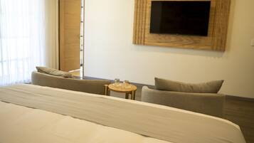 Habitación de lujo | Sábanas de algodón egipcio, ropa de cama de alta calidad y escritorio