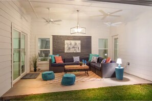 Interior - Luxury everywhere, minutes to main attractions (San Antonio)