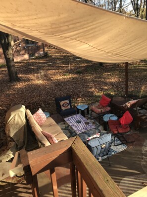 Property grounds - Ranch Home with Basement, close to downtown and Keeneland Racetrack. (Lexington)