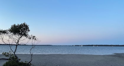 Family getaway on the waterfront of Tin Can Bay