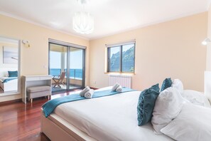 4 habitaciones, tabla de planchar con plancha y wifi gratis 