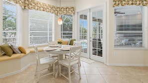 Dining - Enjoying paradise on Marco Island with direct access! (Marco Island)