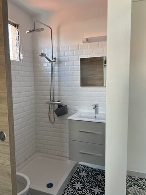 Towels, toilet paper