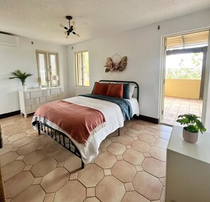 4 bedrooms, WiFi, bed sheets