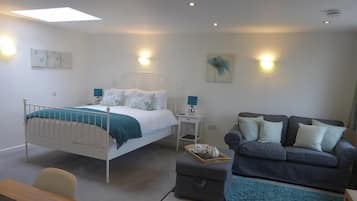 Studio, Ground Floor (Birch Lodge) | Premium bedding, individually decorated, individually furnished