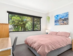 3 bedrooms, WiFi