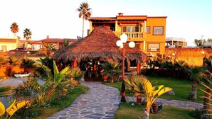 Unclassified image, 4 of 40, button - 5 Bedroom Beachfront Pool & Spa (Salsipuedes)
