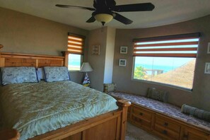 House | 5 bedrooms, iron/ironing board, free WiFi, bed sheets
