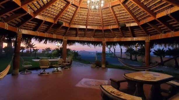 Unclassified image, 1 of 40, button - 5 Bedroom Beachfront Pool & Spa (Salsipuedes)