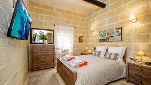 2 bedrooms, iron/ironing board, WiFi (free), bed sheets - Dar It-Torri Holiday Home (Ta' Kerċem)