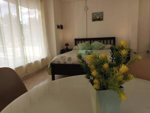1 bedroom, WiFi, bed sheets