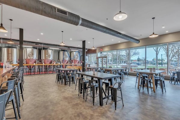 Dining - Beach Brews & Coastal Views Loft (Myrtle Beach)