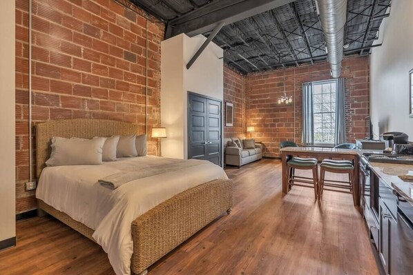 1 bedroom, iron/ironing board, WiFi, bed sheets - Beach Brews & Coastal Views Loft (Myrtle Beach)