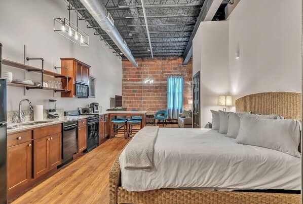 1 chambre, fer et planche à repasser, Wi-Fi, literie fournie