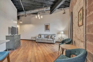 TV, offices - Sip, Stay, Play  Loft Above a Brewery (Myrtle Beach)