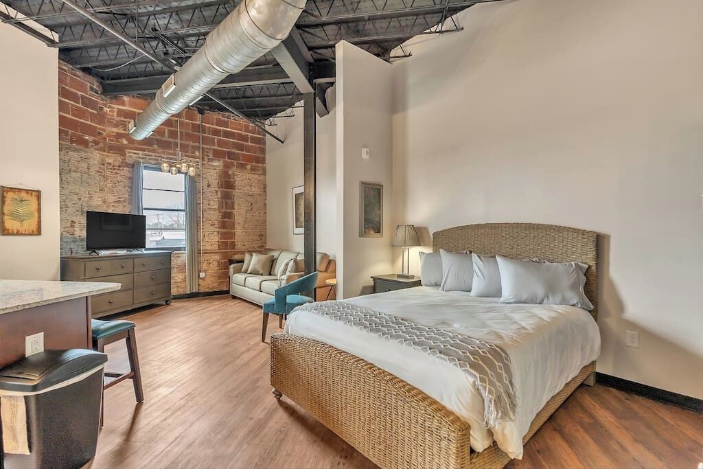 1 habitación, tabla de planchar con plancha, wifi y ropa de cama 