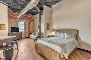 1 habitación, tabla de planchar con plancha, wifi y ropa de cama 