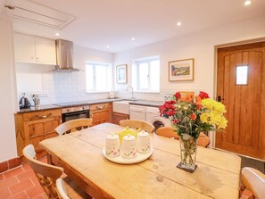 Dining - Alwyn Cottage (Llangollen)