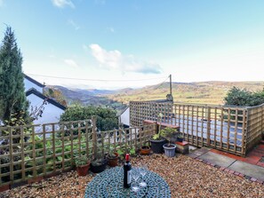 Outdoor dining - Alwyn Cottage (Llangollen)