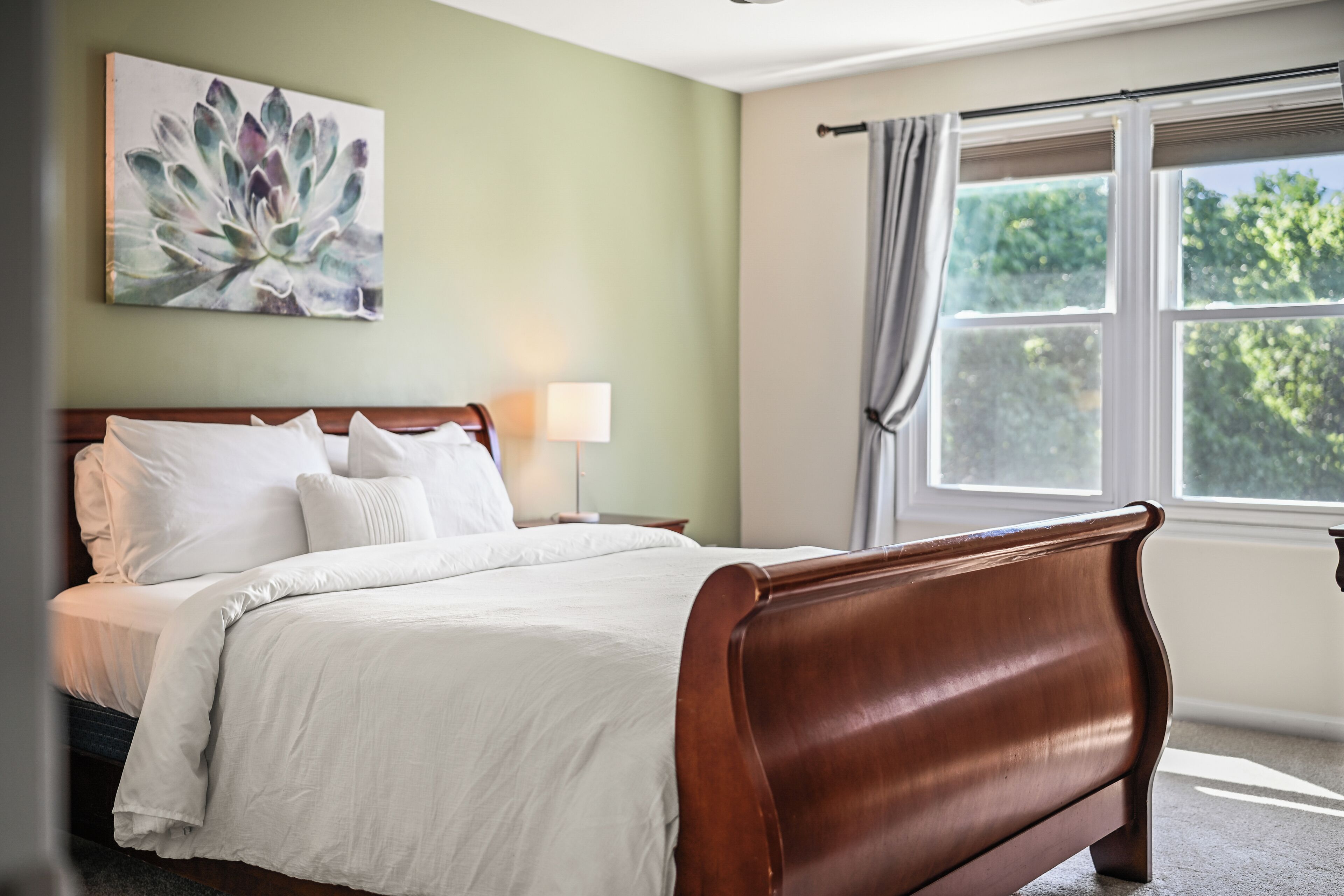 3 bedrooms, desk, iron/ironing board, free WiFi