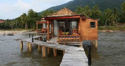 Mermaid Guesthouse-Private beach-Resort Access
