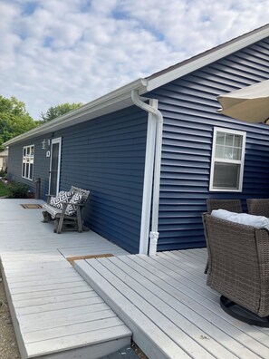 Terrace/patio - Large family cottage steps from waters edge. (Pierceton)