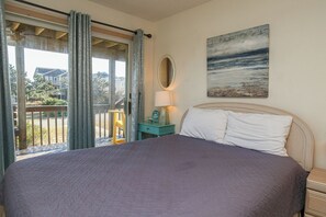 4 عدّة غرف نوم وواي فاي وملاءات أسرّة