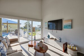 Smart TV, books, stereo - Cozy cabin with océan view (Omoa)