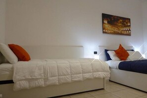 1 bedroom, desk, iron/ironing board, WiFi - Montebello House Bologna (Bologna)