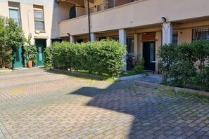 Exterior - Fiorilli House-Fiera District-Private Parking-Bicycle Storage (Bologna)