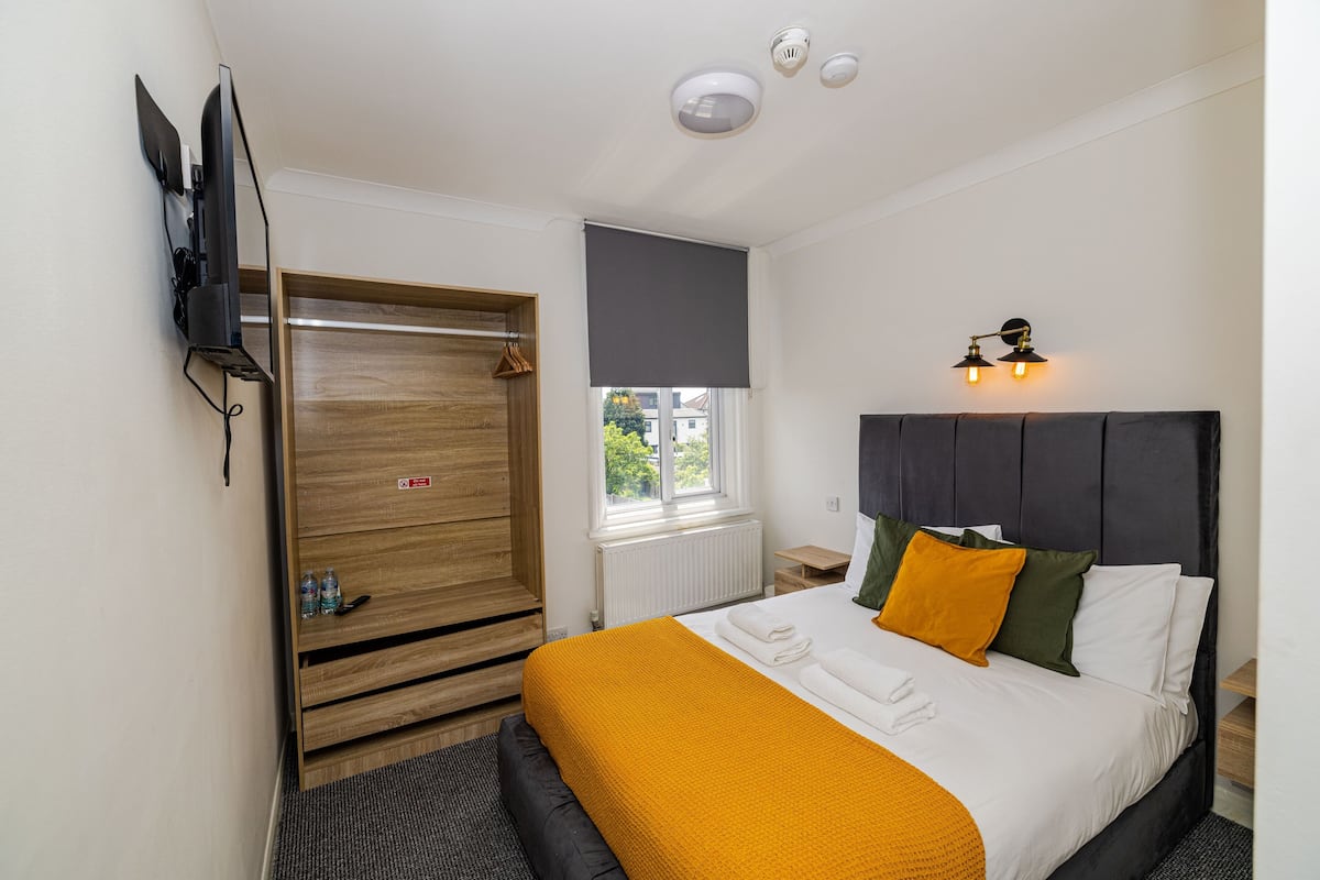 Deluxe Double Room | Peralatan tempat tidur hipoalergenik, kalis bunyi