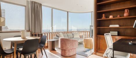 テレビ、ステレオ