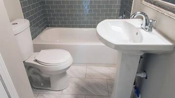 House | Bathroom | Separate bathtub and shower, deep-soaking bathtub, hair dryer, towels