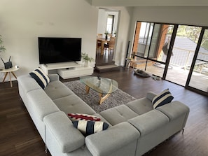 Smart TV, books, computer monitors
