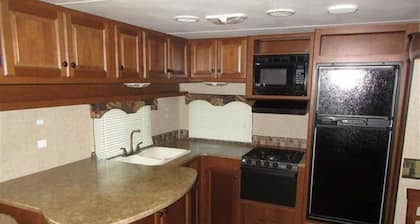 RV 9 Fully Furnished and Pet Friendly - 2 Miles from I-20 Ramp