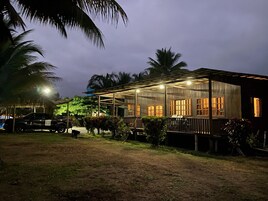 Bungalow Deluxe, vistas a la playa | Wifi gratis