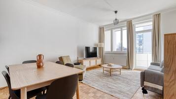 Fernseher, Stereoanlage