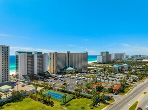 Exterior - 2/2, Sleeps 7, Beautiful 9th floor Destin Condo on the Beach , Stunning Views!! Book now! (Destin)