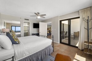 2 bedrooms, free WiFi, bed sheets - 2/2, Sleeps 7, Beautiful 9th floor Destin Condo on the Beach , Stunning Views!! Book now! (Destin)