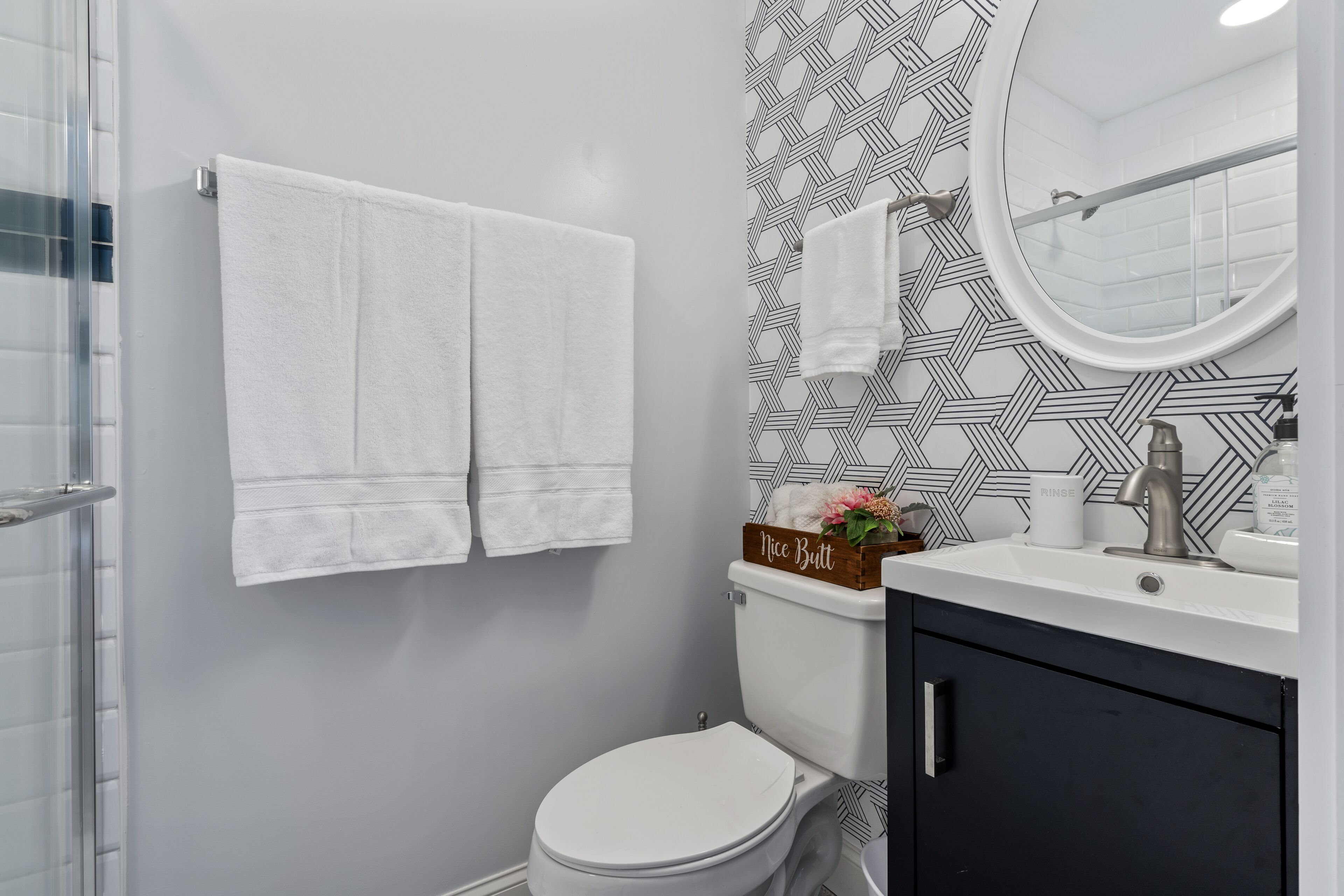 5 mins to Downtown, gorgeous ranch 3 br!