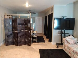 1 chambre, bureau, fer et planche à repasser, Wi-Fi gratuit