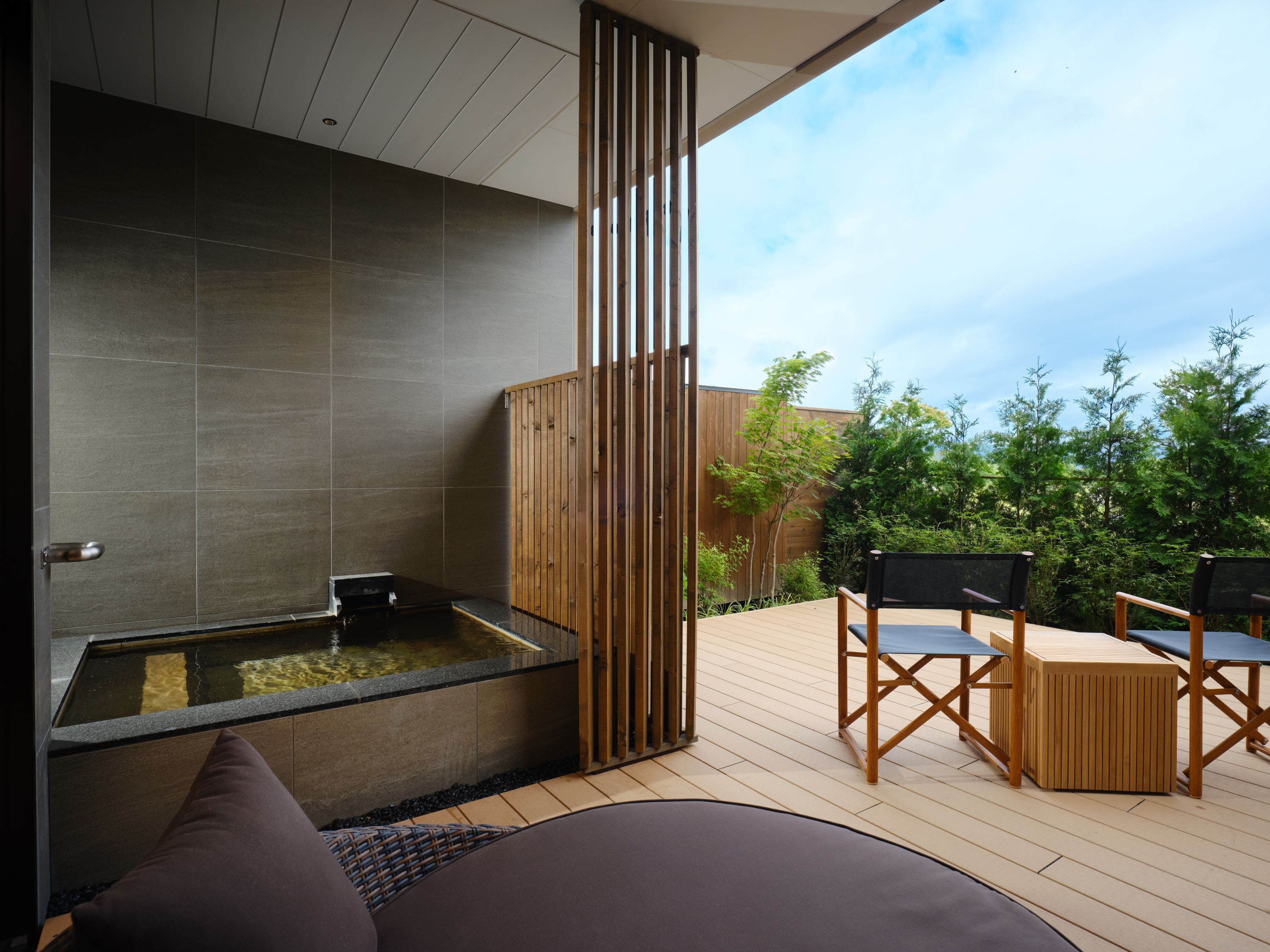 Design Twin Room with Onsen Open-Air Bath (Wood-Deck) East Wing, Non-Smoking | Balcony view